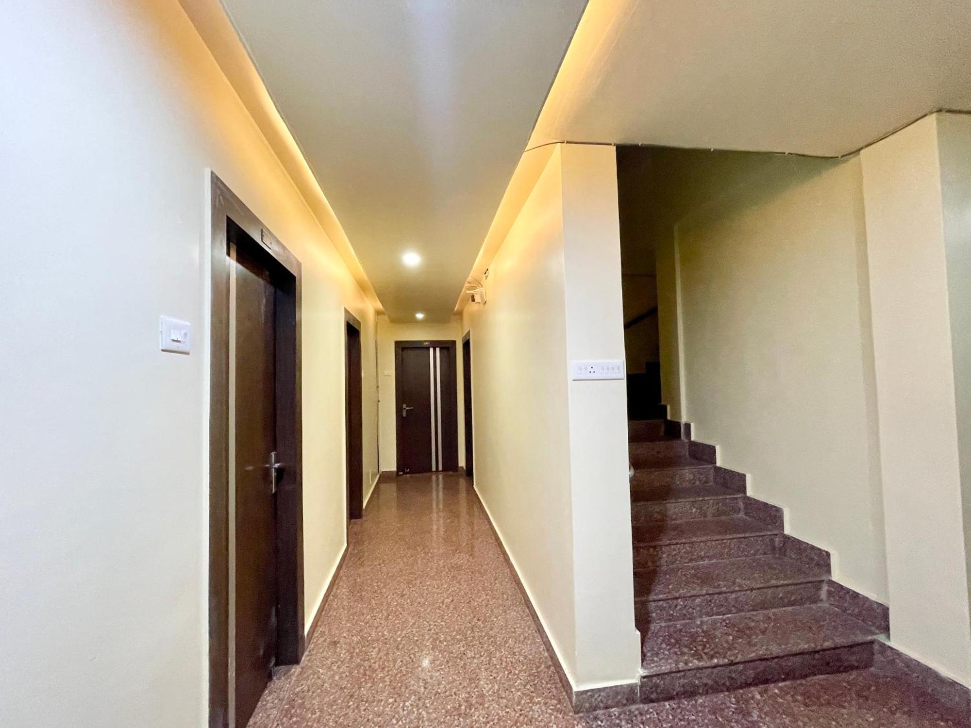 Close Puri Luaran gambar